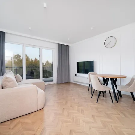 Rabienska Urban Elegance By Bookinghost * 罗兹