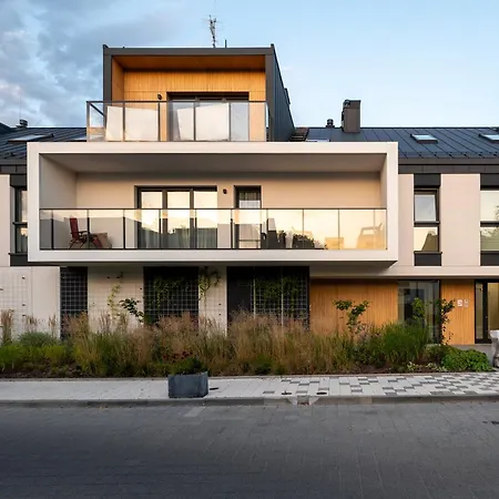 Rabienska Urban Elegance By Bookinghost