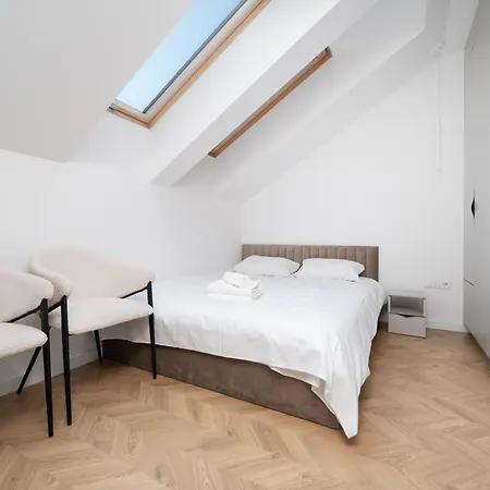 公寓 Rabienska Urban Elegance By Bookinghost *